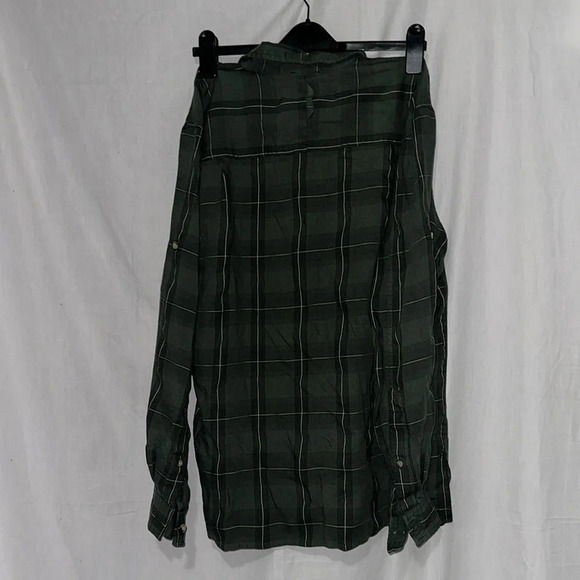 green plaid flannel The North Face long sleeve button up shirt size medium - Picture 2 of 3